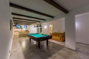 Seaside luxury villa with a swimming pool Cove Mihovilje, Pag - 16124