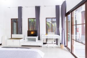 Karens Tropical Villa