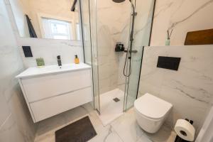 Velvet Vienna - at metro station U1 - 5 mins to opera