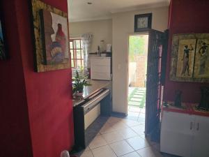 Entire Home - Relax - Work - Entertain - Private