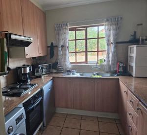 Entire Home - Relax - Work - Entertain - Private