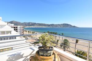 Rnet - RHC 2712 Roses Holiday Center