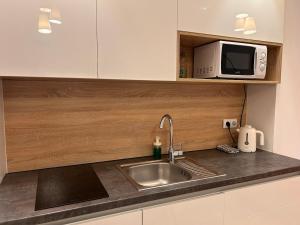 Old Town Apartments B15