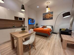 Old Town Apartments B15