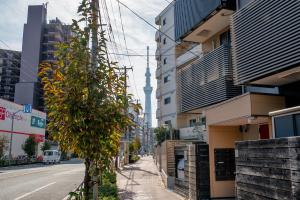 Tokyo Skytree 201 Elegance Blue Twin Room with Bath and WC