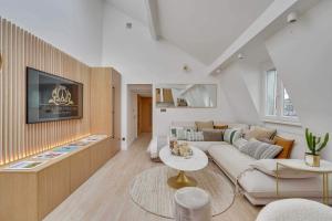 Historical apartment in the heart of Paris - 4