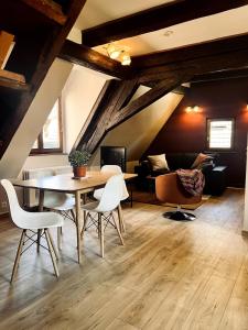 T2 cosy charme alsacien poutres apparentes au centre de Barr