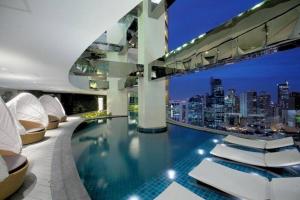 Elegant Stylish 1 Bedroom Balcony City and Manila Bay view FREE Sauna Pool GYM Makati