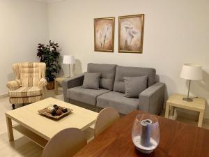 Céntrico, parking privado, al lado estación tren