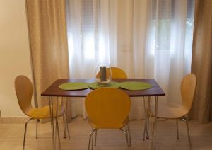 Céntrico, parking privado, al lado estación tren