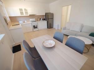 Charming Flat Near Elwood Beach
