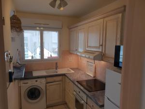 Appartement climatisé centre ville, proche plages Saint Raphaël et Fréjus avec ascenseur