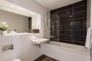 The Luxurious Semi-Circle