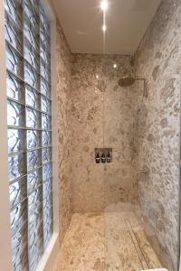 Slim Summer House Suites - Bingin, Uluwatu