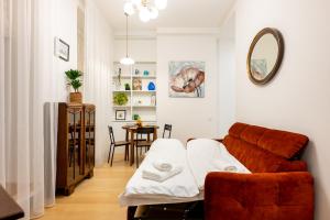 Spacious Apartment with Terrace 1-BR, Heart of Riga