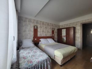 Touring Hotel