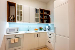 Spacious Apartment with Terrace 1-BR, Heart of Riga