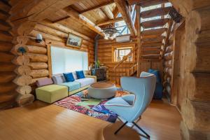 Hakuba Riverside Loghouse