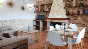 Villa Jael El Gastor by Ruralidays