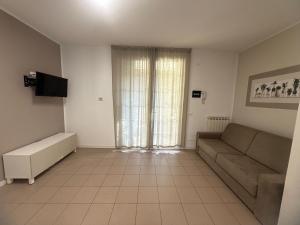 Spacious apartment near the beach