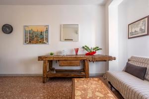 Guest Host - Stylish Apartment near Trastevere!