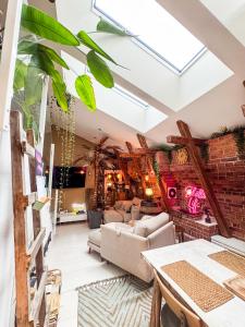 Skatta Secret Penthouse