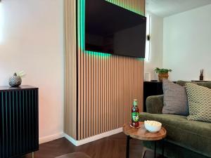 Bungalow 3BD EV Parking