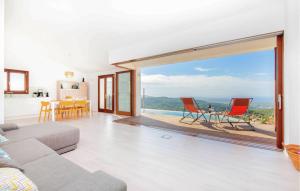 Stunning Home In Galilea