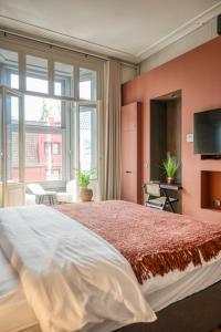 Ghents Historic Gem - Your Perfect Hideaway