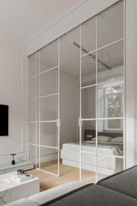 Premium Designer Apartment with Park View - by Innorental