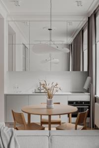 Premium Designer Apartment with Park View - by Innorental