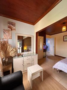 Lighthouse65 C View Villa