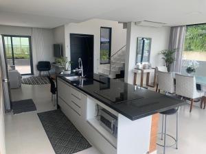 Casa na PRAIA BRAVA 7 min de Balneário Camboriú