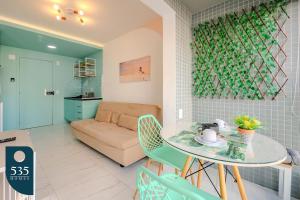 Viva Salvador a passos do Farol da Barra