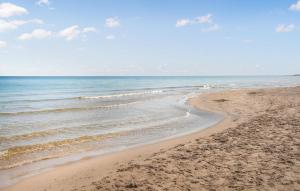 3 Bedroom Lovely Apartment In Santa Pola