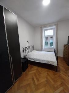 CENTRAL 1 Bedroom Apartment