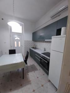 CENTRAL 1 Bedroom Apartment