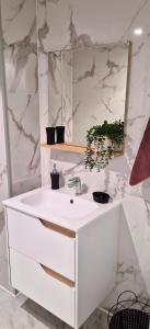 LAmbre - Moderne - Equipé - Douche