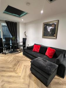 3 Bedroom Edinburgh Apartment