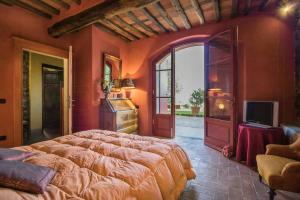 Tuscan Country House Near Lucca With Private Pool