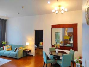 Big 2 Bedroom with 4 Balconies - View of Skyline, Manila Bay, Sunset