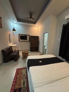 S R Hotel