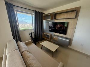 Incrível cobertura para família com 2 quartos e ar