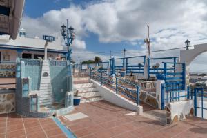 Pura Vida - Ventanas De Lanzarote