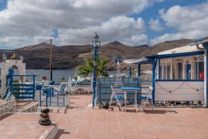 Pura Vida - Ventanas De Lanzarote