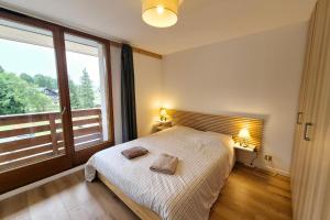 Cozy apartment in the heart of La Féclaz sleeps 5 48m