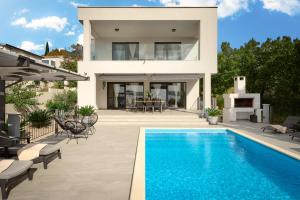 Stunning seaview Villa Katharina