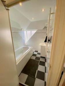 Lovely Apartment Wassenaar 6P