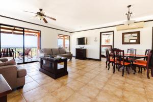 Casa Arriba and Casa Cielo