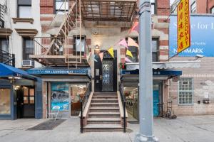 LuXE & TREnDY 2BR 1BA Heart of Lower Manhattan 30 Day Minimum